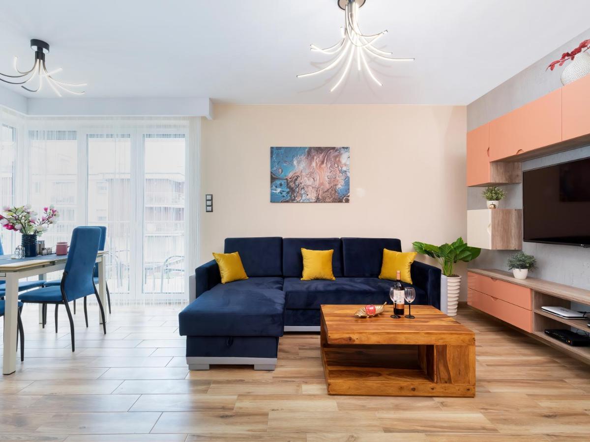 Apartament Porto Santa Rewales Екстериор снимка