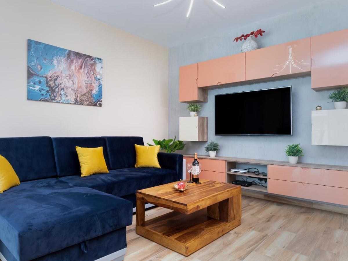 Apartament Porto Santa Rewales Екстериор снимка