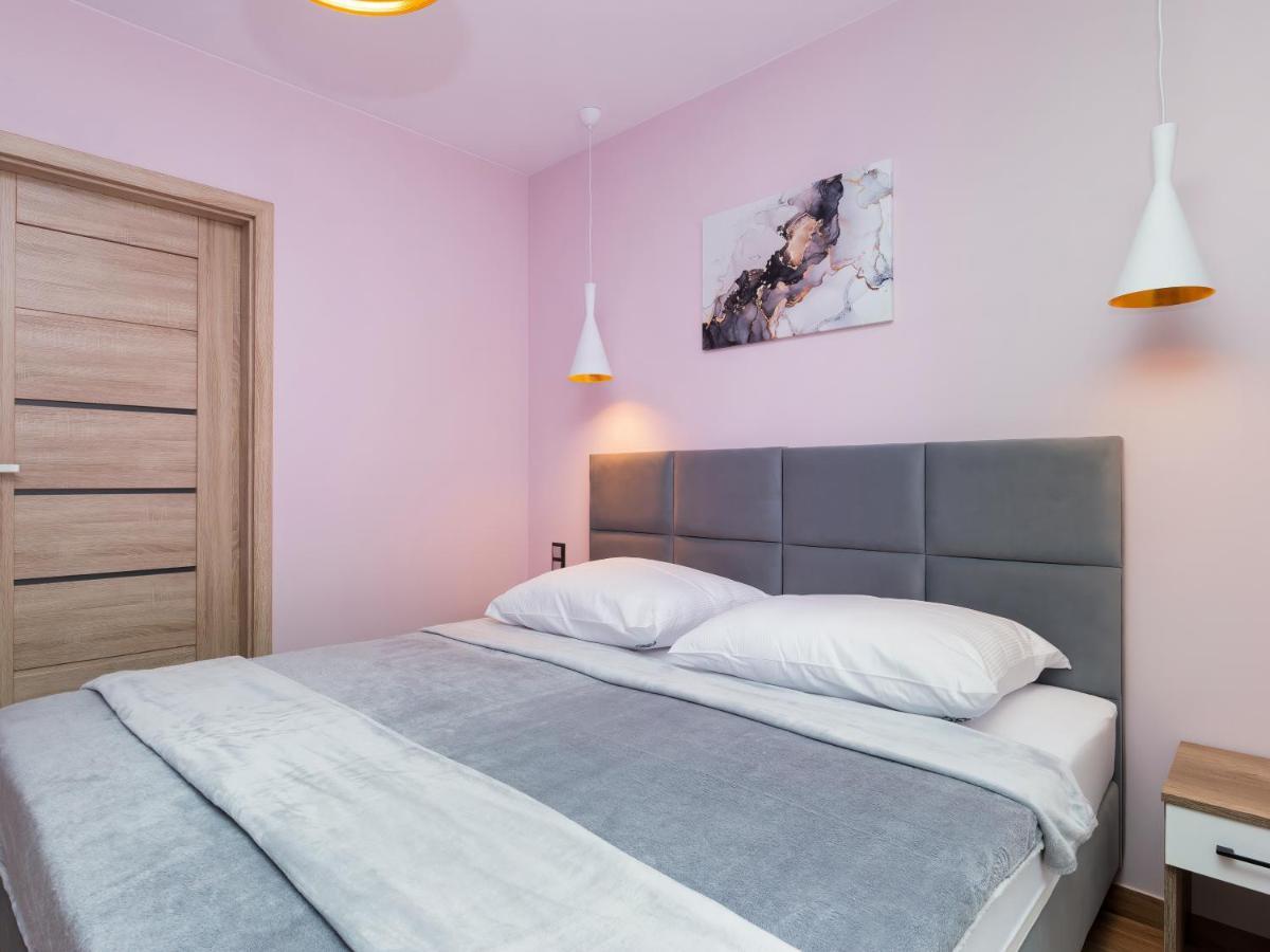 Apartament Porto Santa Rewales Екстериор снимка