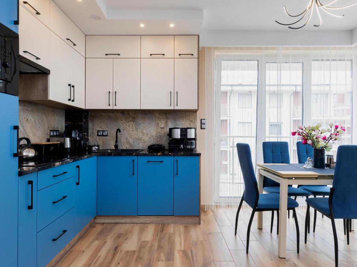 Apartament Porto Santa Rewales Екстериор снимка