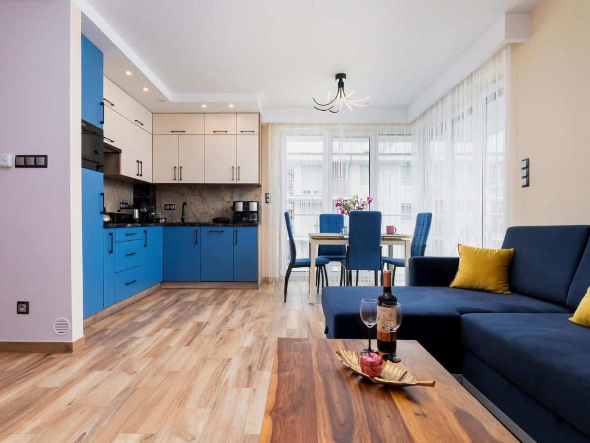 Apartament Porto Santa Rewales Екстериор снимка
