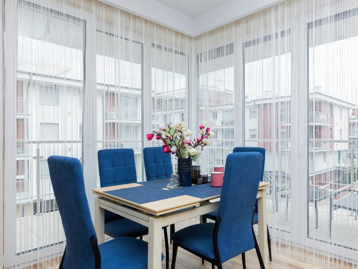 Apartament Porto Santa Rewales Екстериор снимка