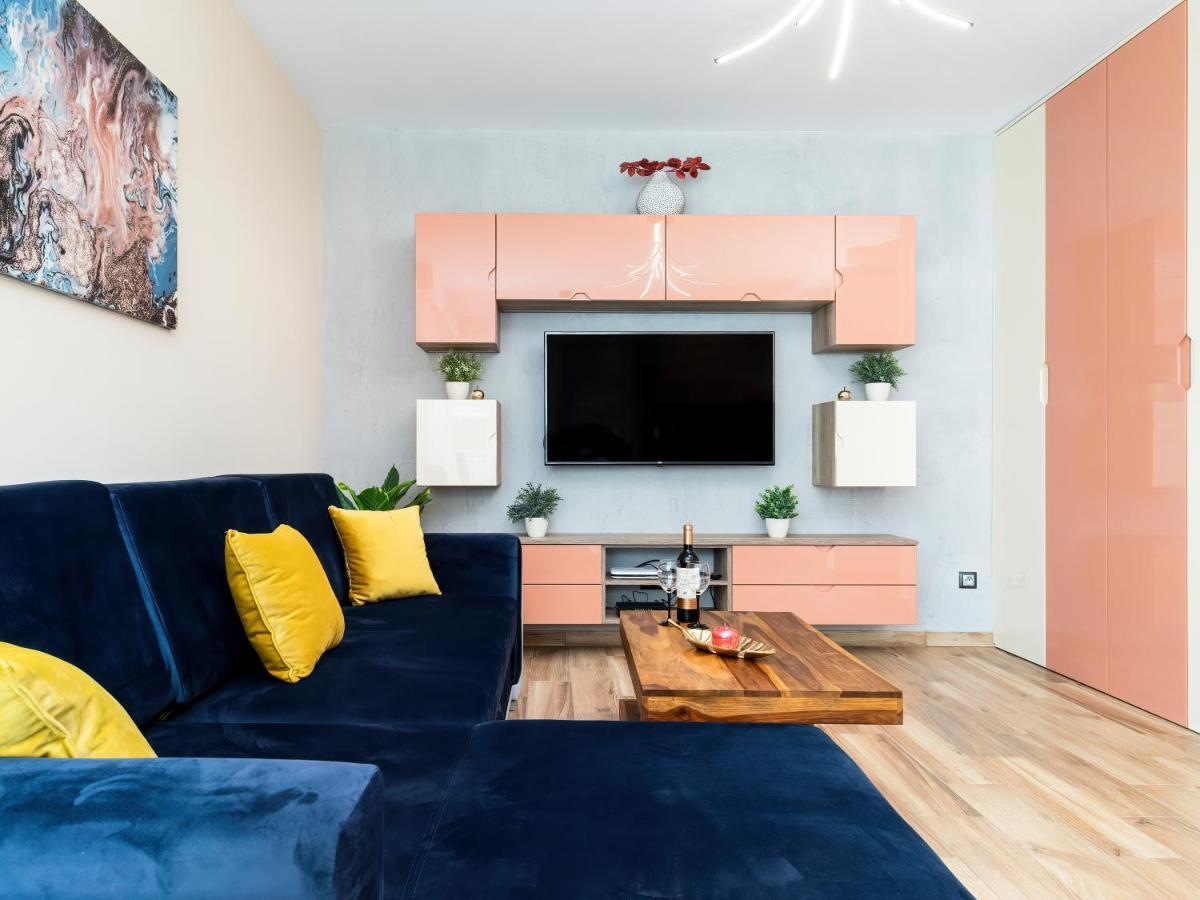 Apartament Porto Santa Rewales Екстериор снимка