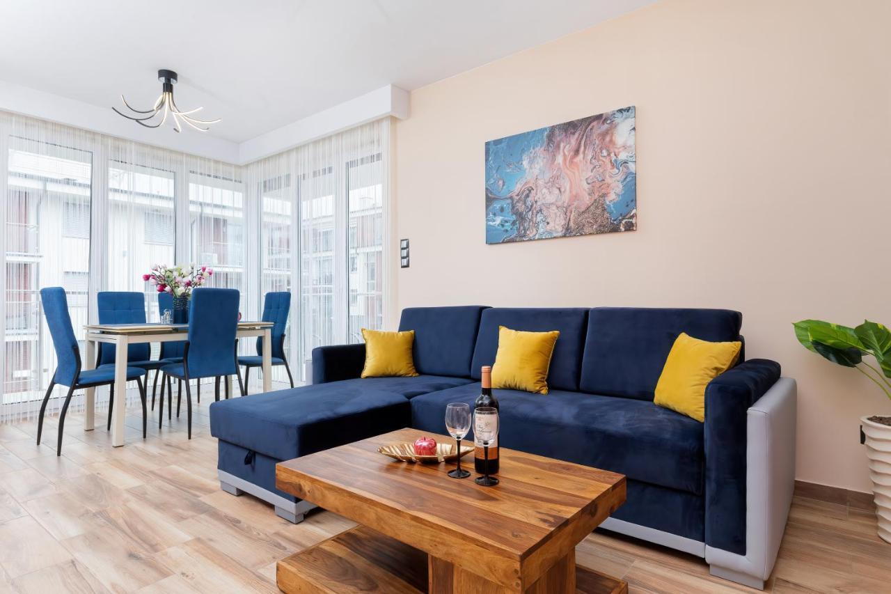 Apartament Porto Santa Rewales Екстериор снимка