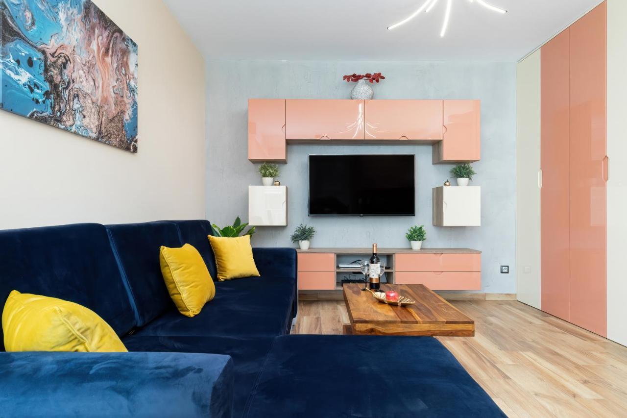 Apartament Porto Santa Rewales Екстериор снимка